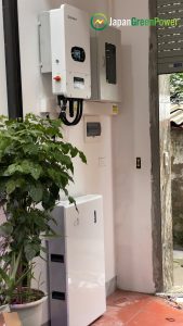 Lắp pin năng lượng mặt trời cho hộ gia đình 4.9kW Long Biên